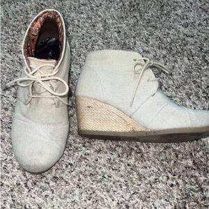 Women's Cream Wedge Ankle Boots